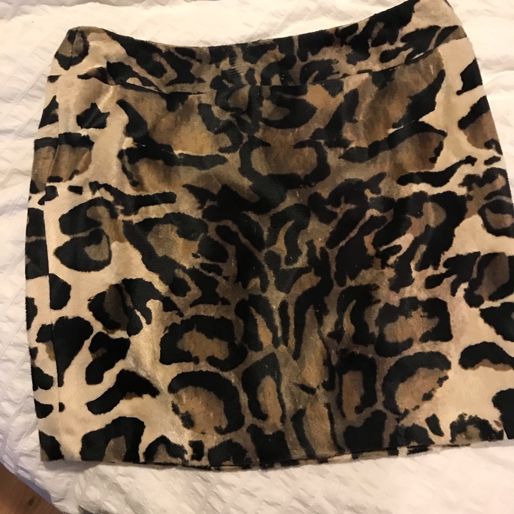 Airfield skirt